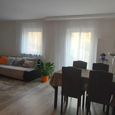 Appartement Ferienwohnung *